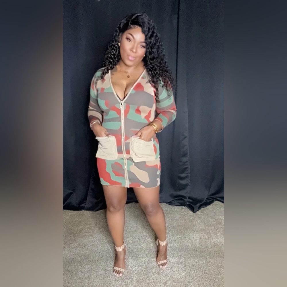 Rehab Lab | Zip Front Camo Army Military Style Bodycon Dress w/ Cargo Pockets - Picture 4 of 10